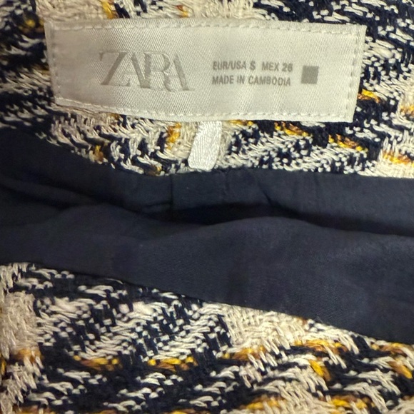 Zara Yellow and Black Plaid Mini Textured Pleated Skort | Sz S - Picture 3 of 4